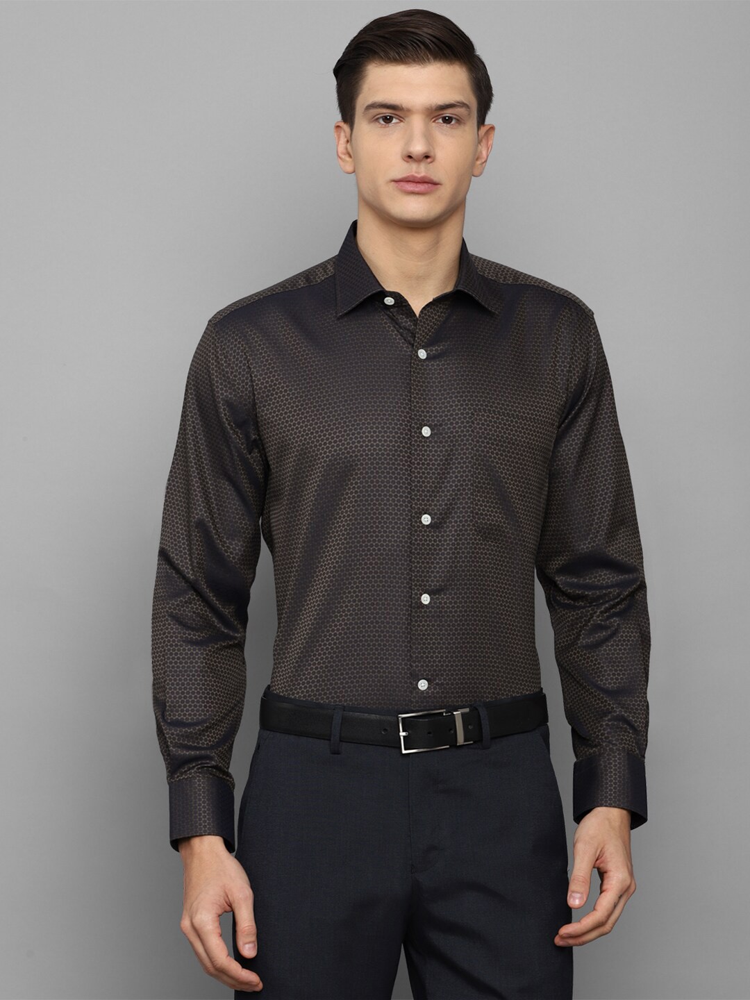 

Luxure by Louis Philippe Men Brown Printed Formal Shirt