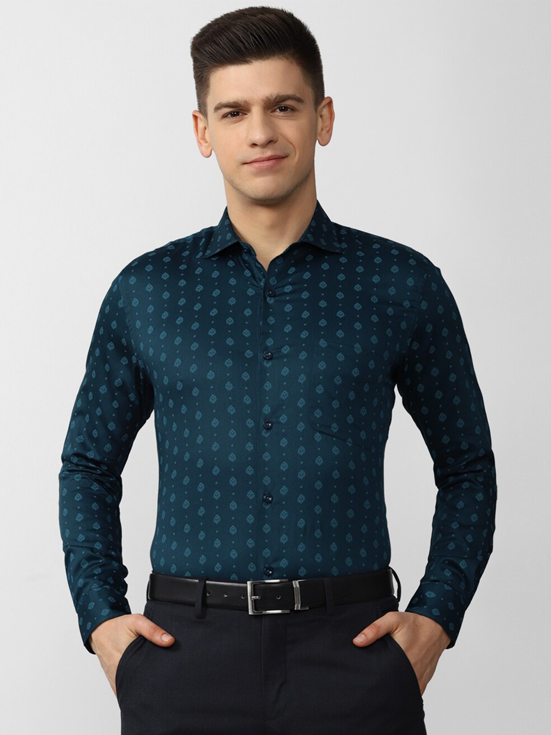 

Peter England Elite Men Green Slim Fit Printed Formal Shirt