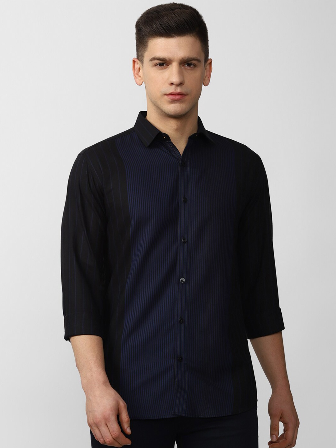 

V Dot Men Navy Blue Slim Fit Casual Shirt