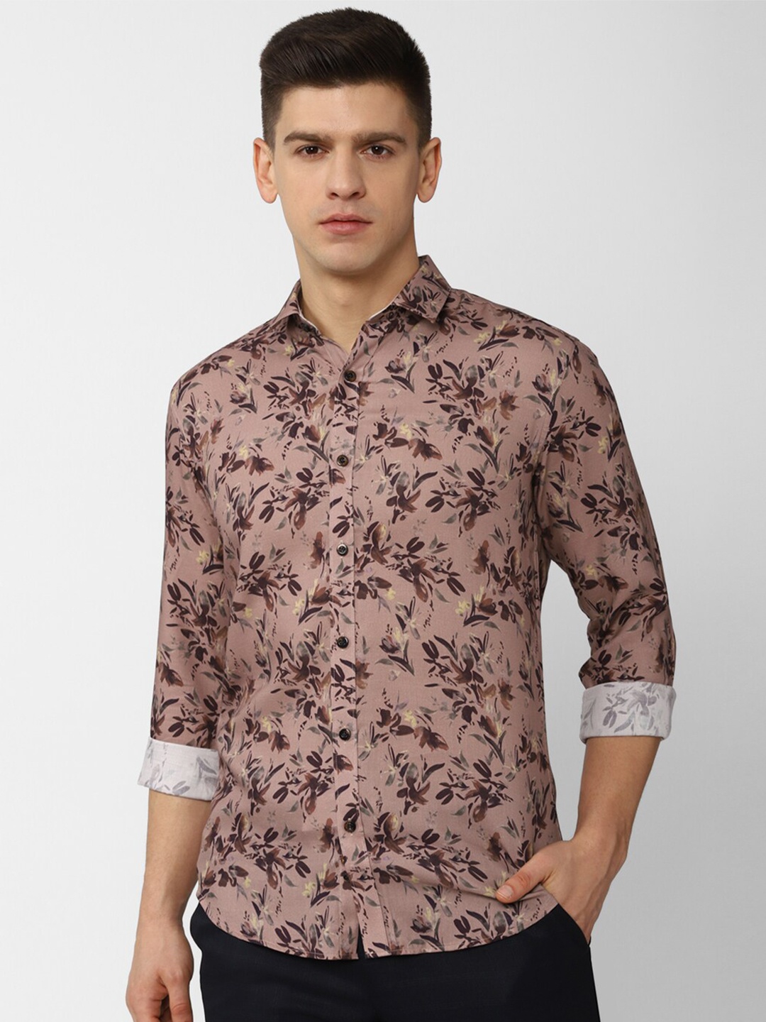 

V Dot Men Purple Slim Fit Floral Printed Casual Shirt
