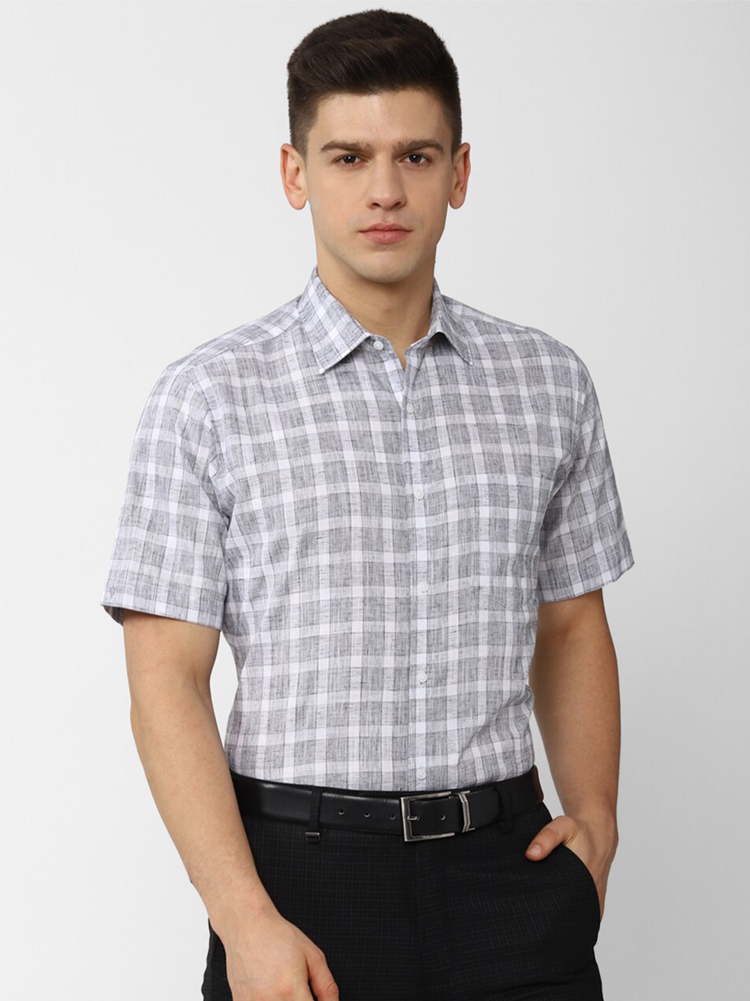 

Van Heusen Men Grey Checked Formal Shirt