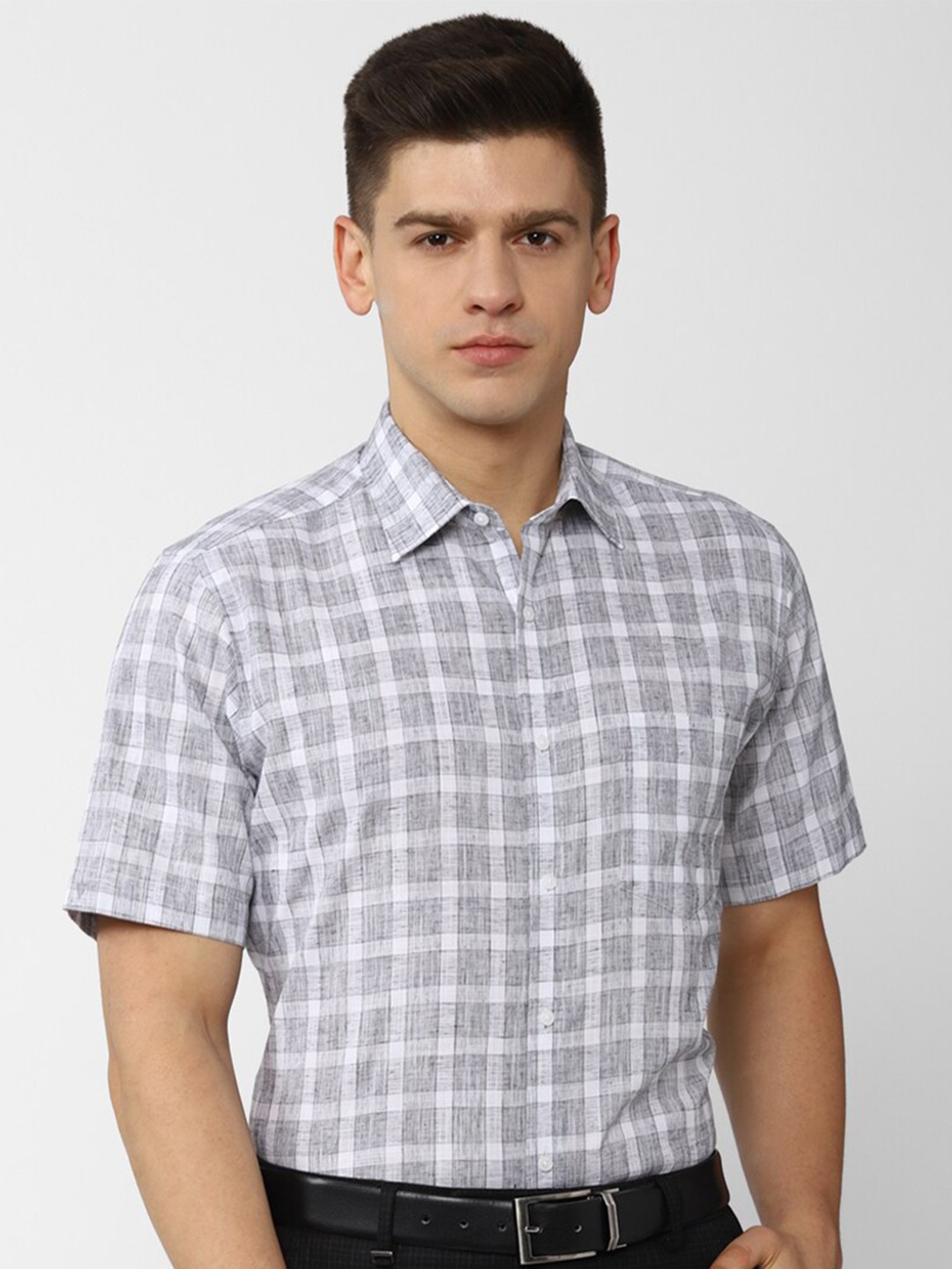 

Van Heusen Men Grey Checked Formal Shirt