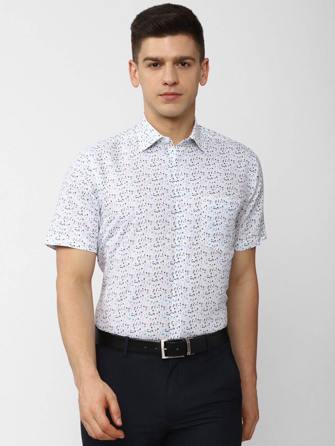 

Van Heusen Men Blue Floral Printed Formal Shirt