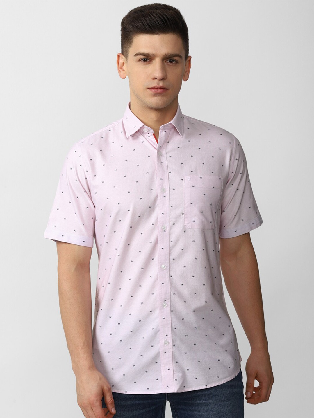 

Van Heusen Sport Men Pink Slim Fit Printed Casual Shirt