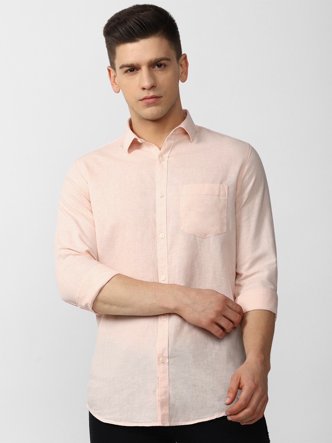 

Van Heusen Sport Men Peach-Coloured Slim Fit Casual Shirt