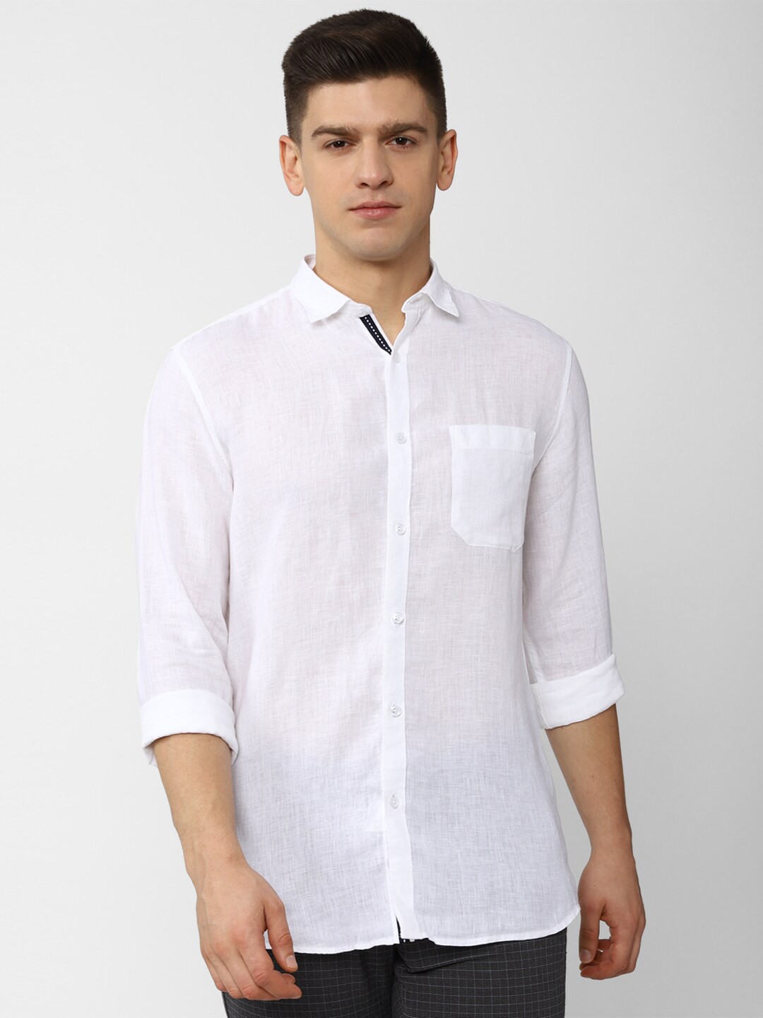 

Van Heusen Sport Men White Slim Fit Casual Shirt