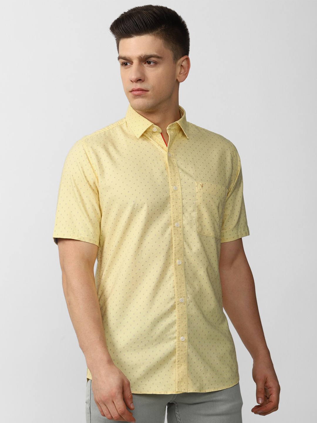 

Van Heusen Sport Men Yellow Slim Fit Printed Casual Shirt