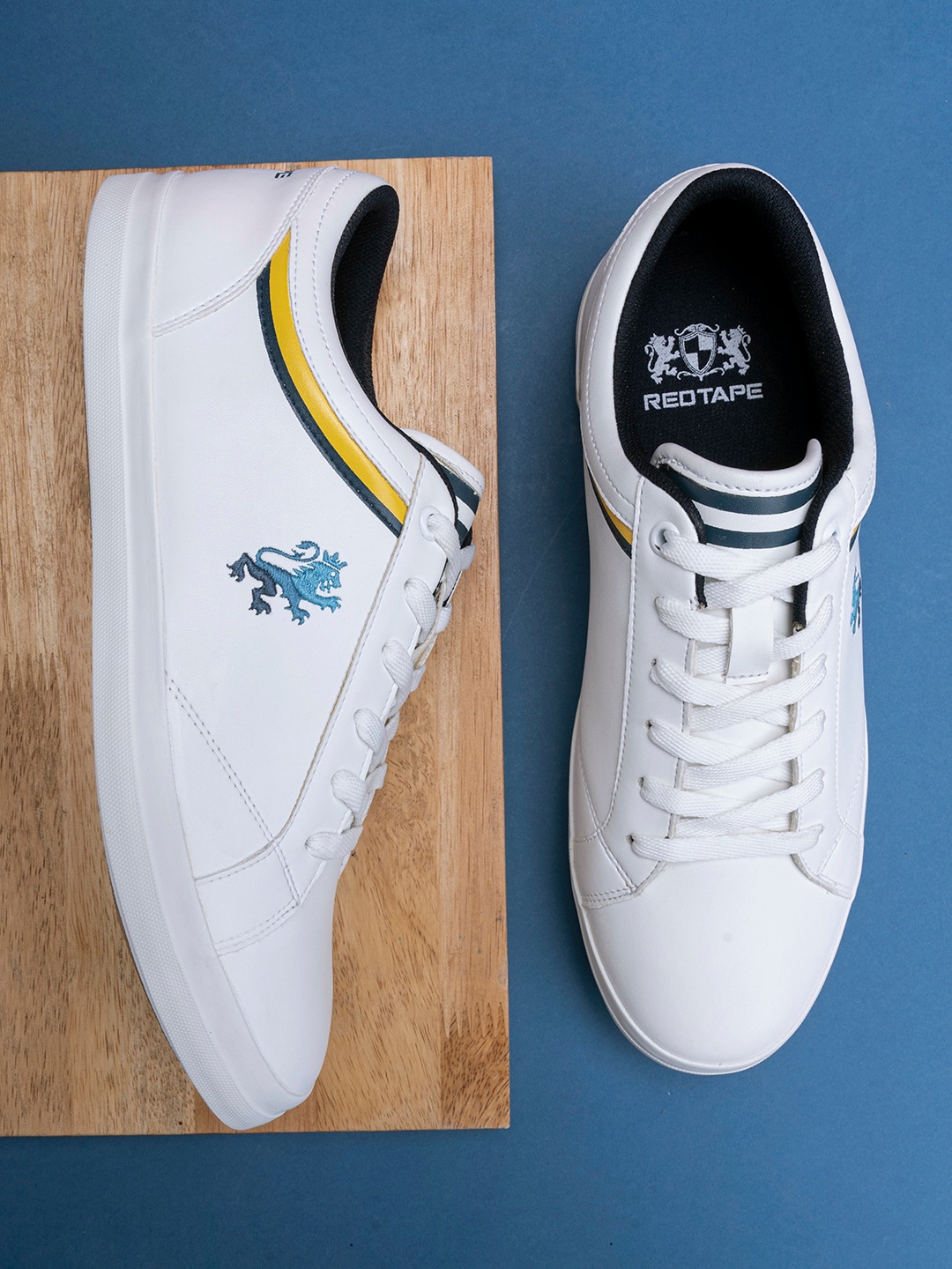 

Red Tape Men White Printed Sneakers