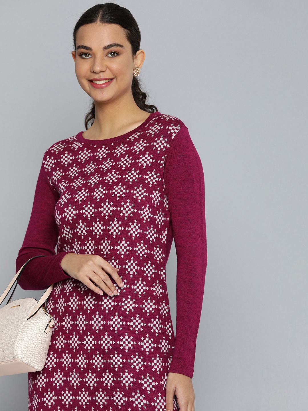 

HERE&NOW Women Magenta & White Floral Printed Acrylic Winter Kurta