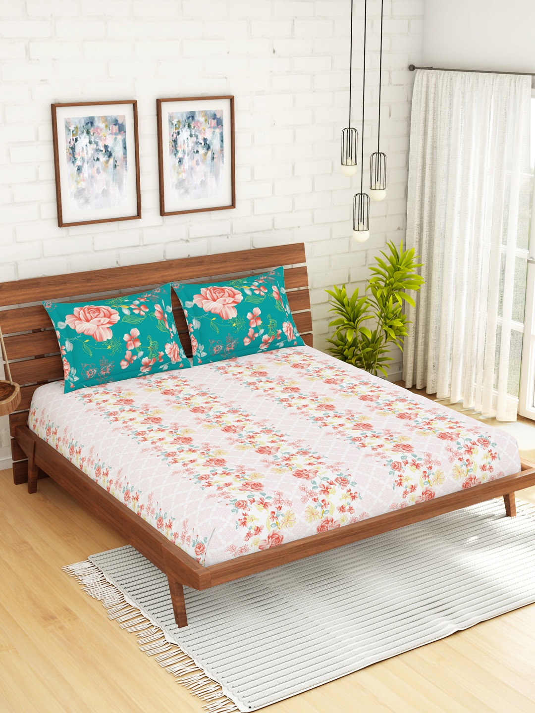 

SPACES Unisex Pink Bedsheets