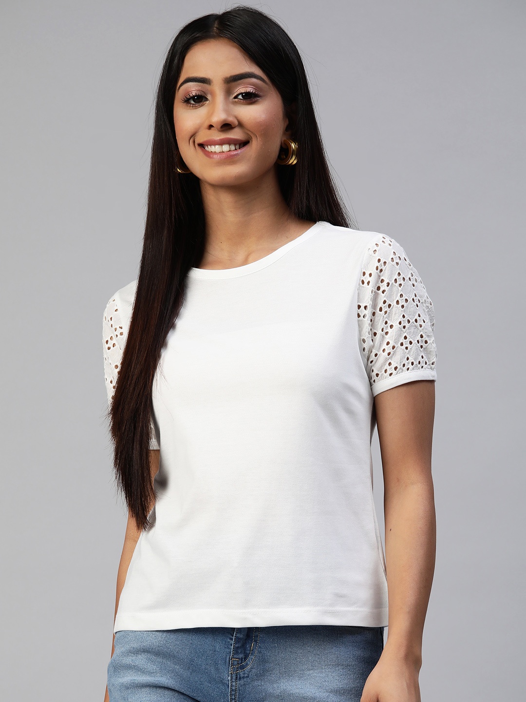 

Provogue Women White Solid T-shirt