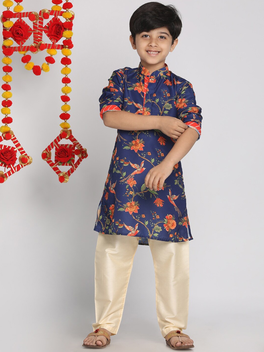 

VASTRAMAY Boys Navy Blue Floral Printed Gotta Patti Kurta with Pyjamas
