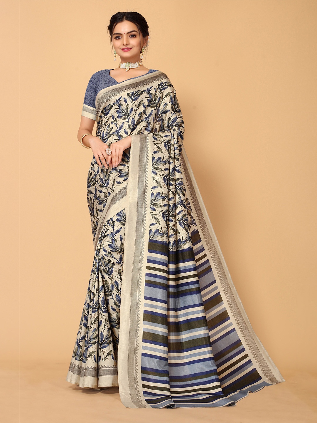 

Sangria Floral Printed Saree, Beige