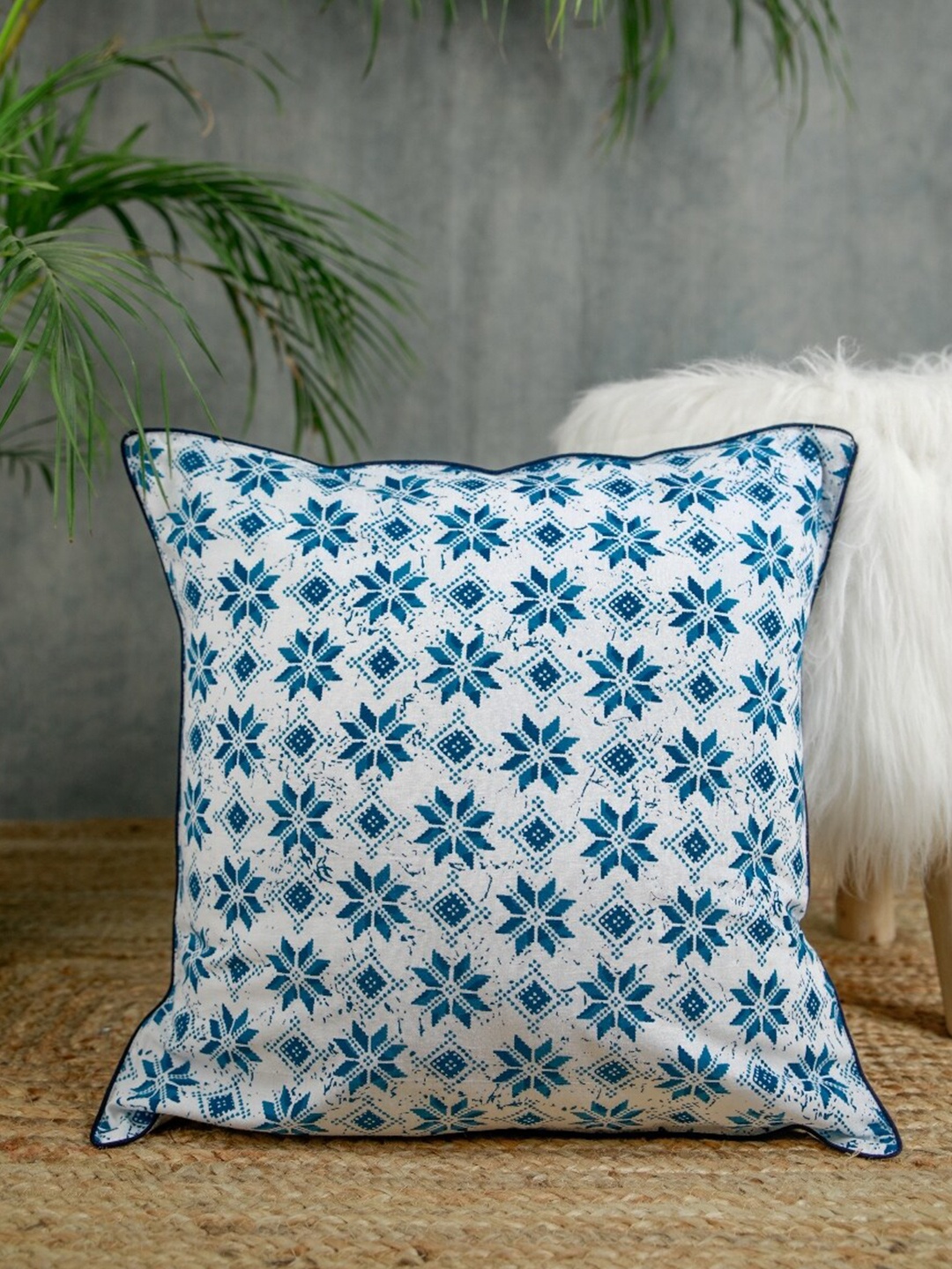 

Jaipur Folk White & Blue Set of 2 Floral Square Cushion Covers