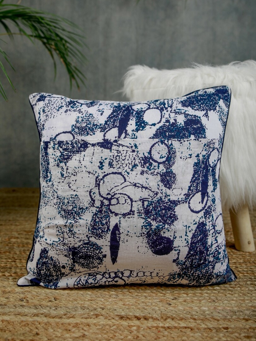 

Jaipur Folk White & Blue Set of 2 Abstract Square Cushion Covers