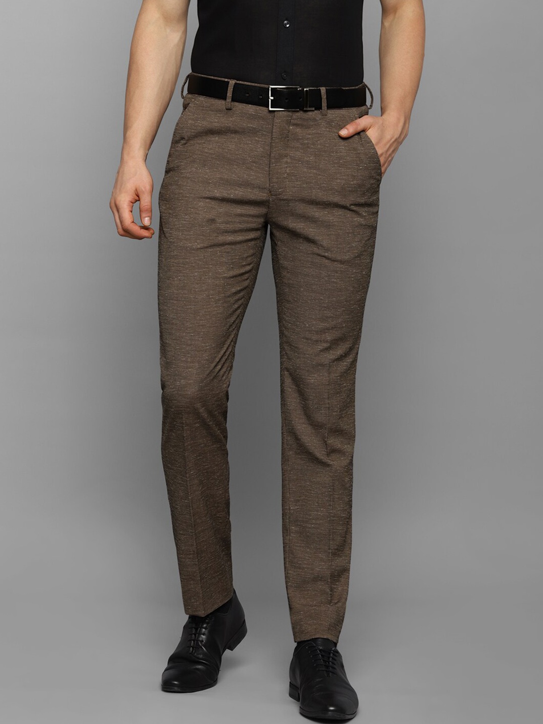 

Louis Philippe Men Brown Textured Slim Fit Trousers