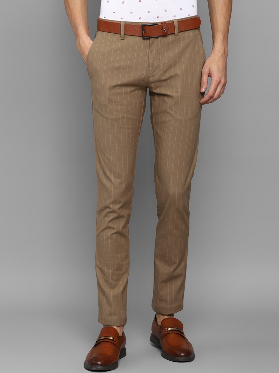 

Louis Philippe Sport Men Brown Checked Slim Fit Trousers