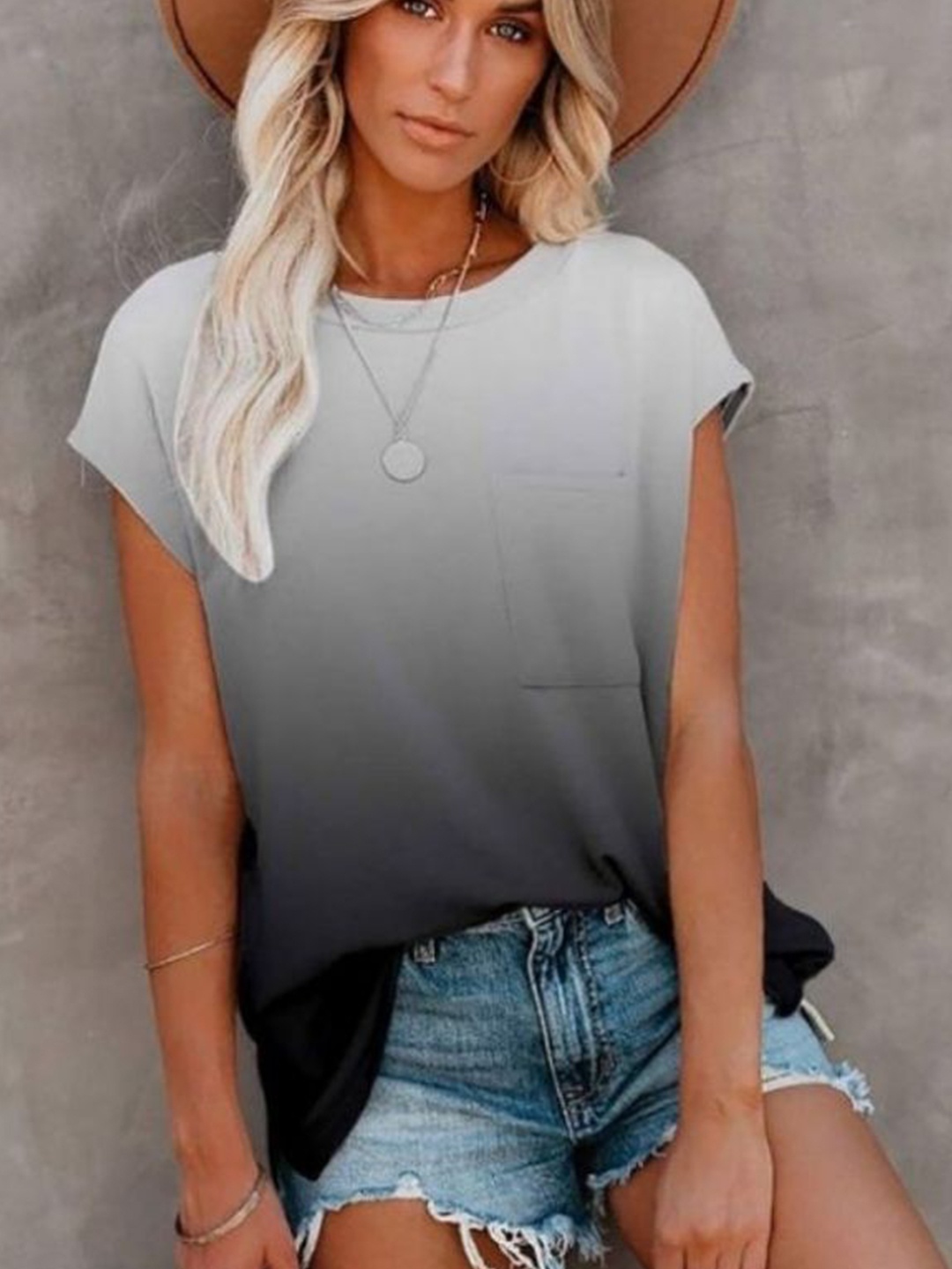

La Aimee Women Grey Drop-Shoulder Sleeves Oversized T-shirt