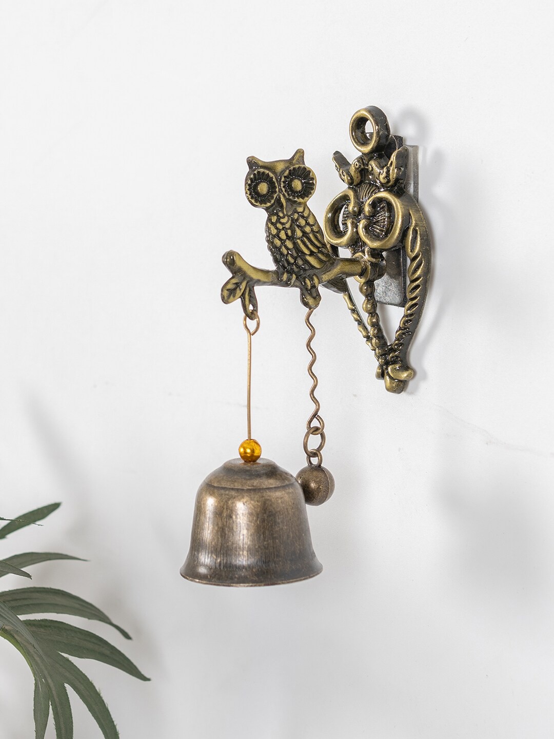 

HomeTown Gold-Coloured Owl Door Bell Windchimes