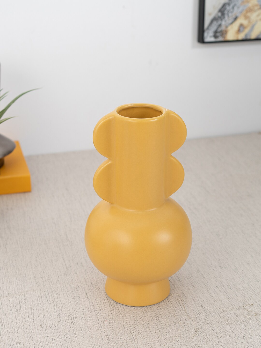 

HomeTown Gold-Toned Solid Ceramic Vases