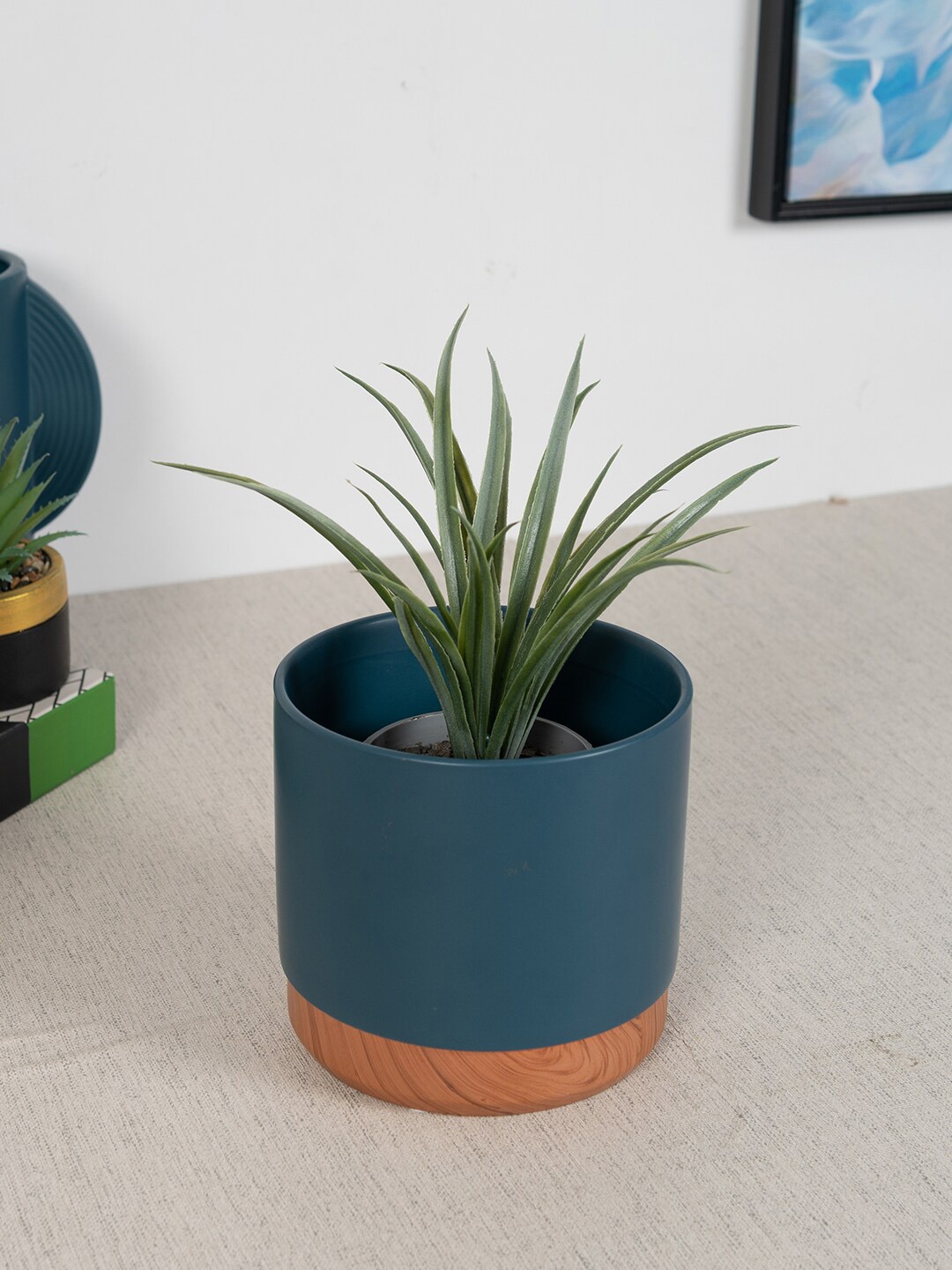 

HomeTown Blue Solid Ceramic Planter