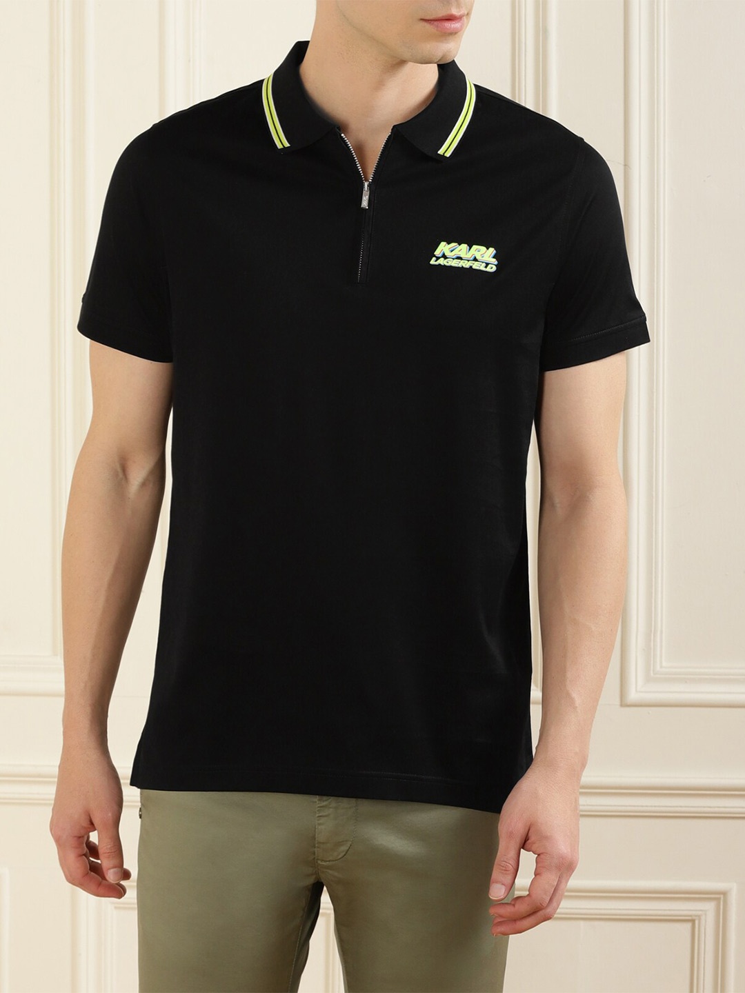 

Karl Lagerfeld Men Black Polo Collar Drop-Shoulder Sleeves Applique T-shirt