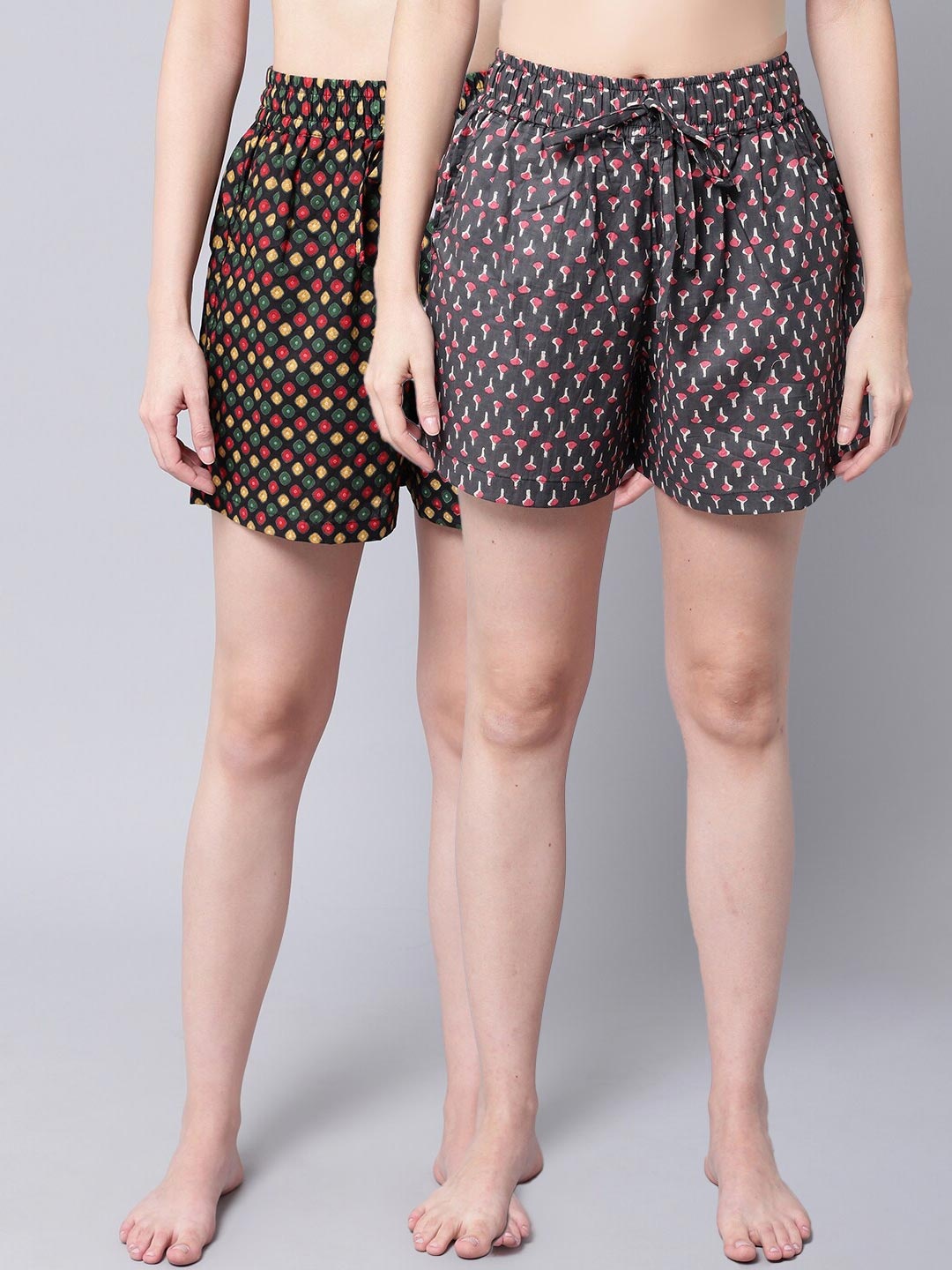 

TAG 7 Women Black & Cream-Coloured 2 Printed Lounge Shorts
