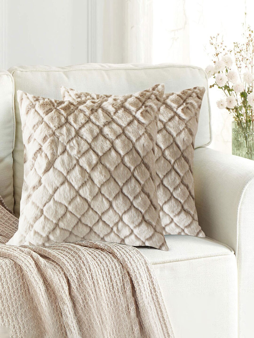 

LUXEHOME INTERNATIONAL Set Of 2 Beige Solid Square Cushions