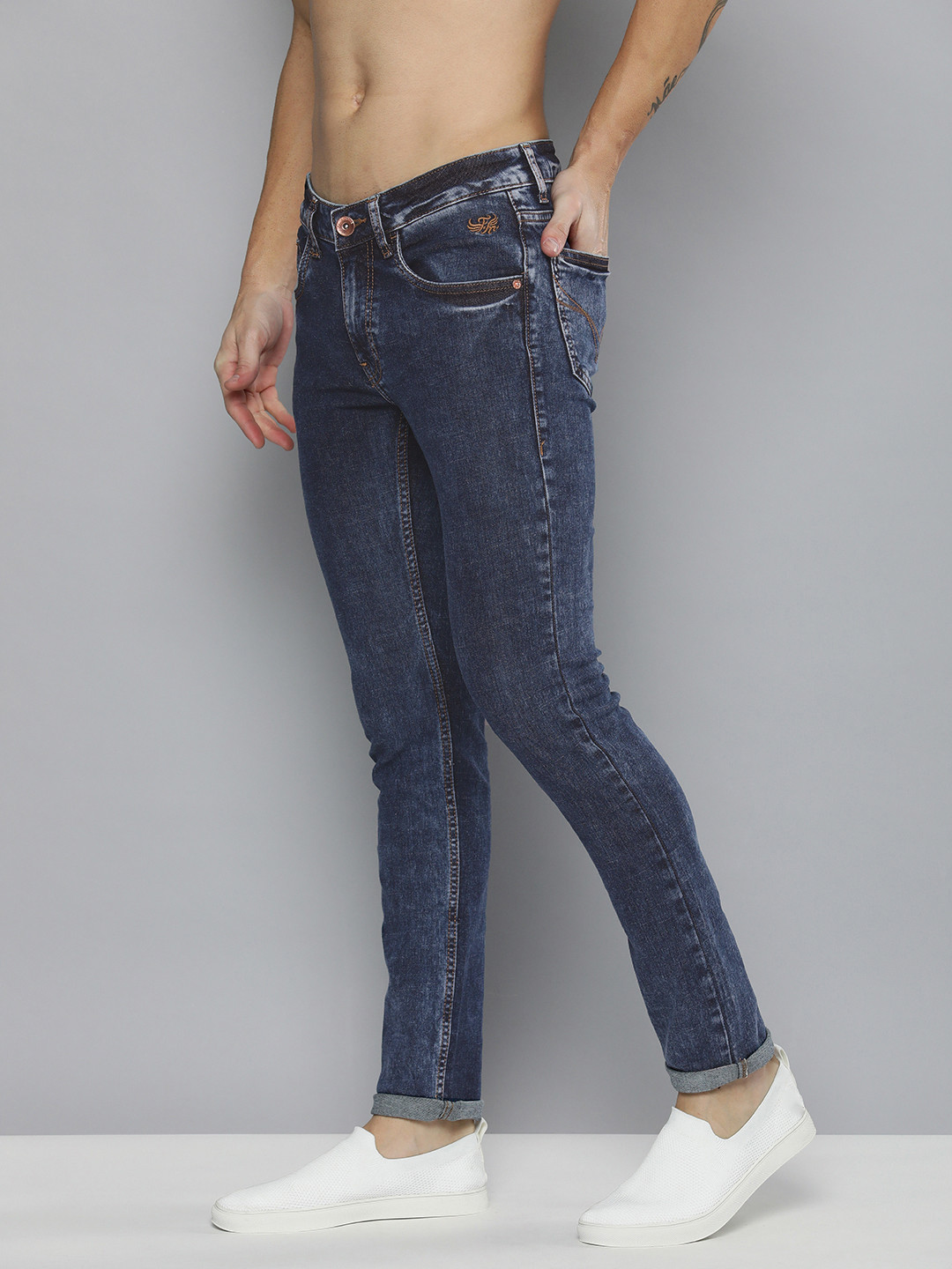 

Flying Machine Men Blue Jackson Skinny Fit Low-Rise Light Fade Stretchable Jeans