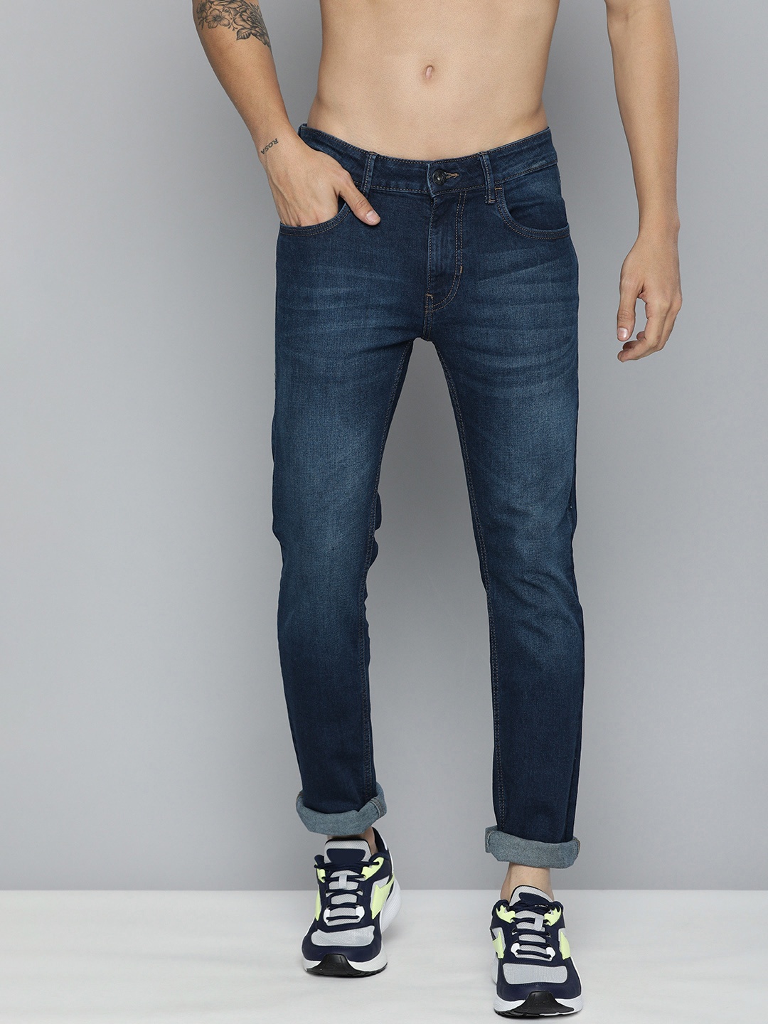 

Flying Machine Men Blue Micheal Slim Fit Mid-Rise Light Fade Stretchable Jeans