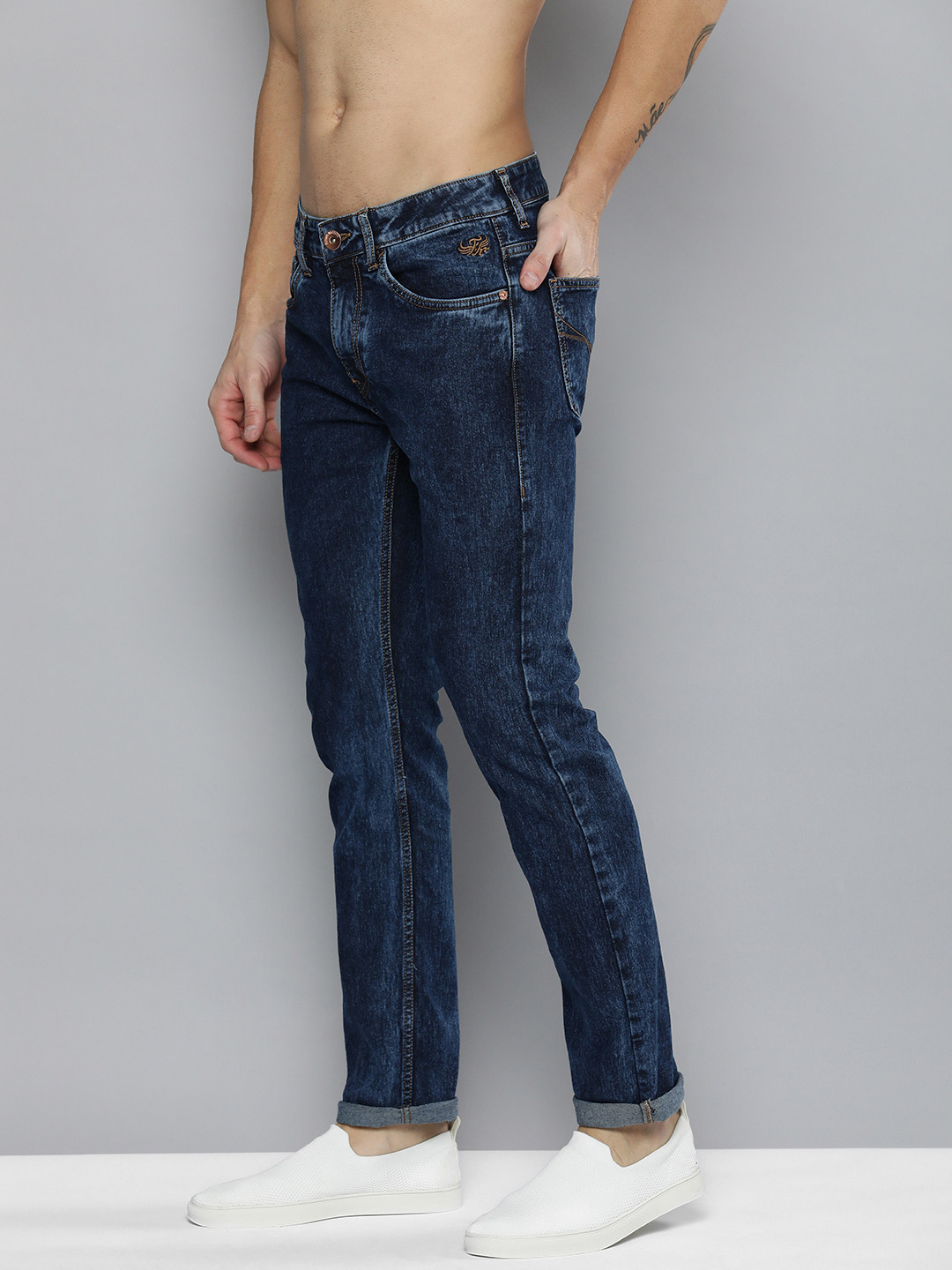 

Flying Machine Men Blue Micheal Slim Tapered Fit Light Fade Stretchable Jeans