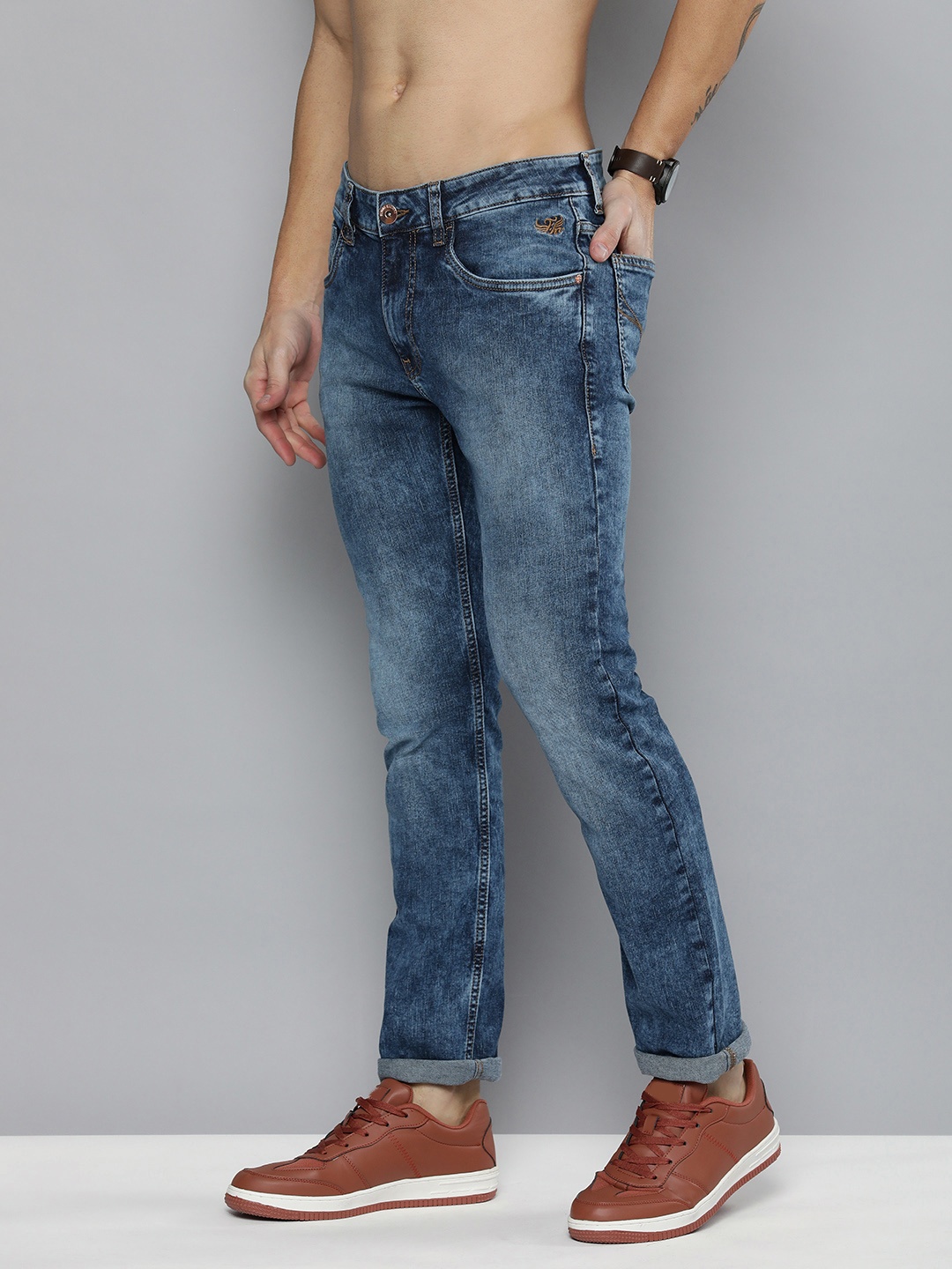 

Flying Machine Men Blue Micheal Slim Fit Heavy Fade Acid Wash Stretchable Jeans