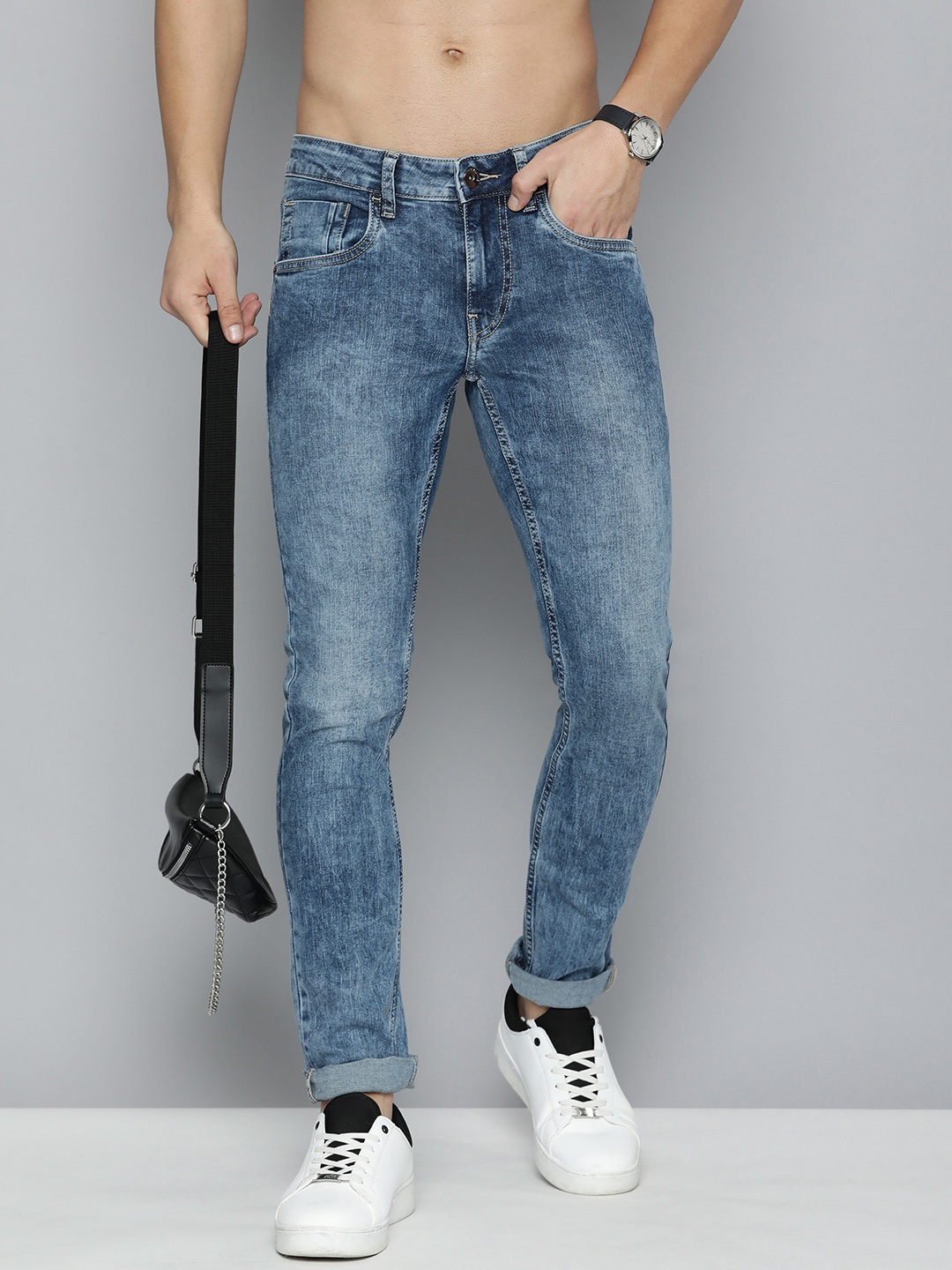 

Flying Machine Men Jackson Skinny Fit Low-Rise Light Fade Acid Wash Stretchable Jeans, Blue