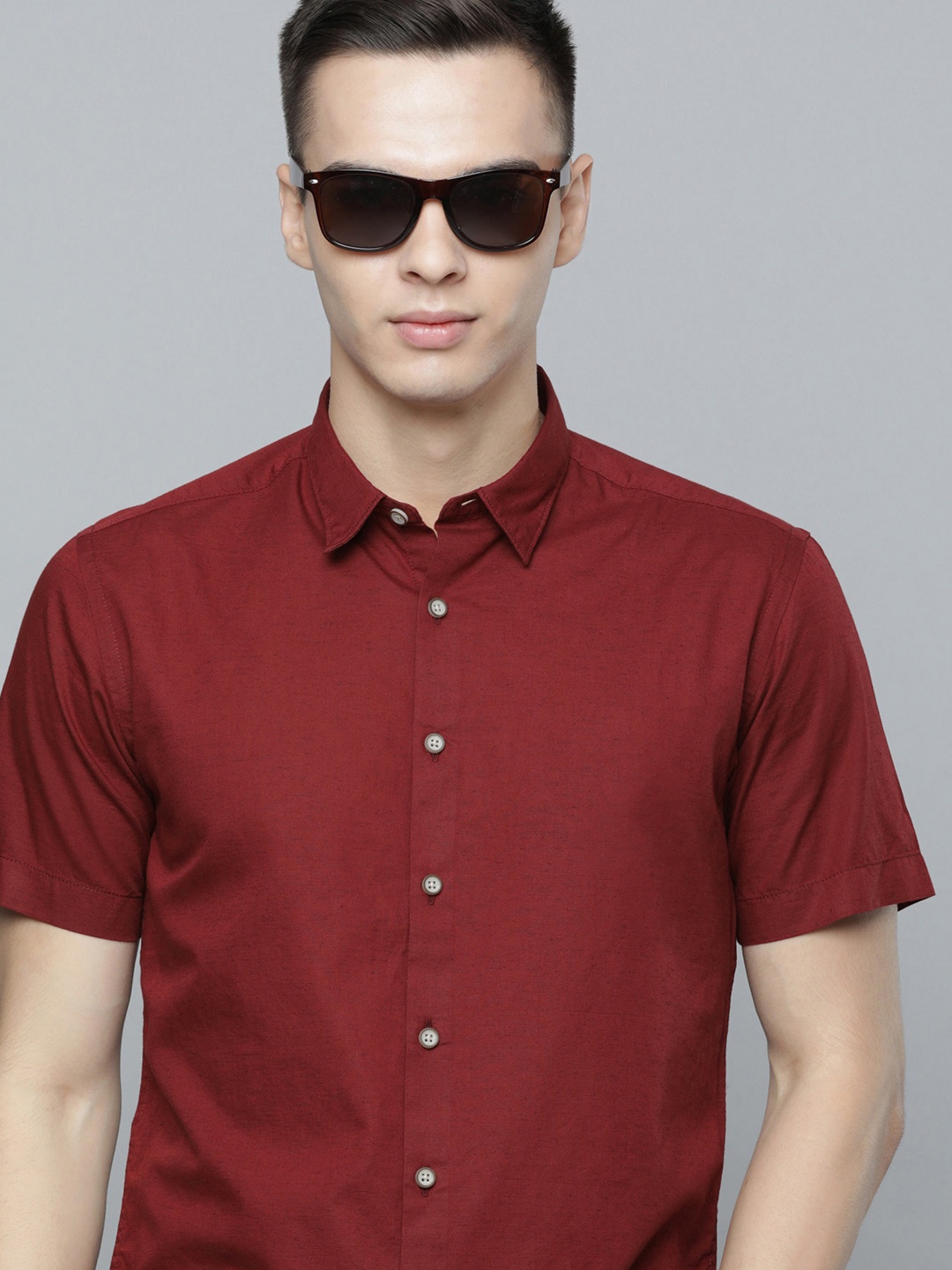 

Flying Machine Men Solid Cotton Linen Casual Shirt, Maroon