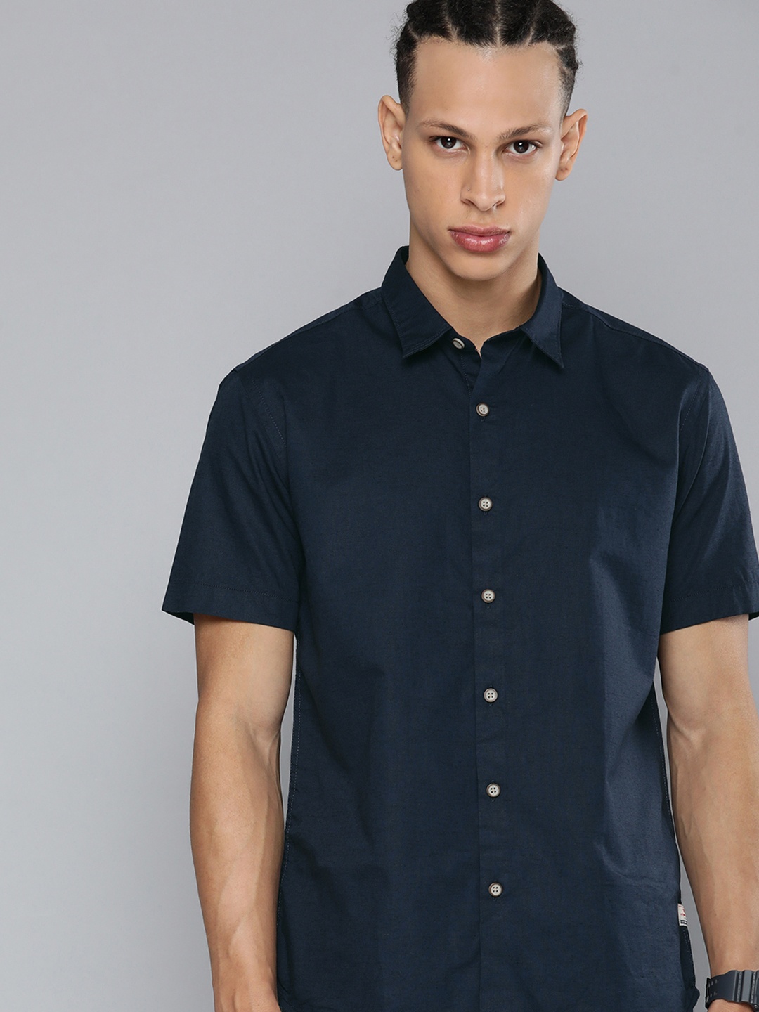 

Flying Machine Men Solid Casual Shirt, Navy blue
