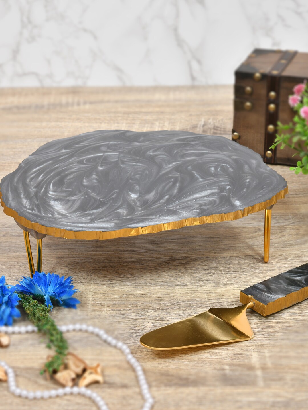 

Clasiko Gold-Toned & Grey Cake Stand With Server;