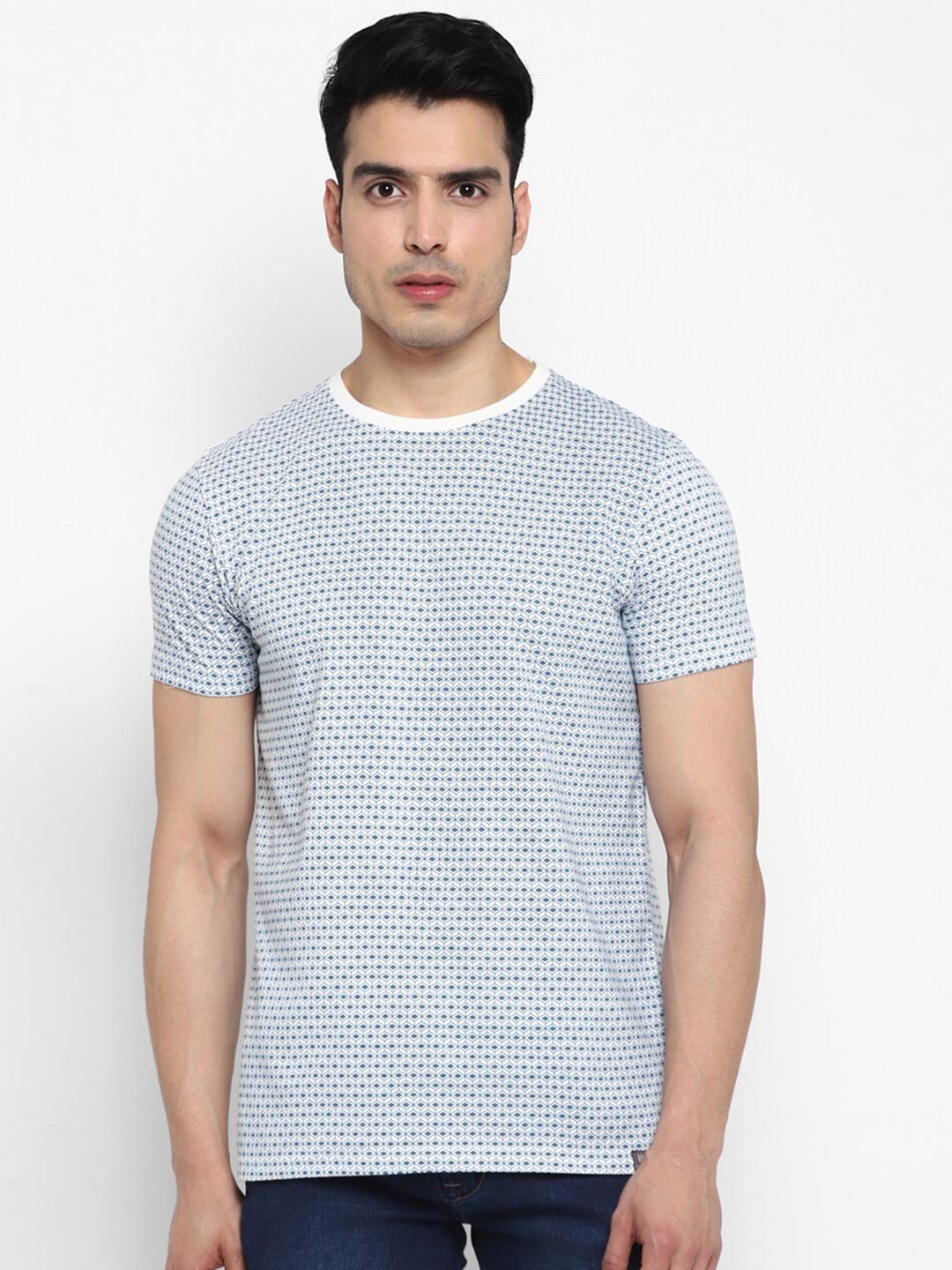 

Red Chief Men White Printed T-shirt