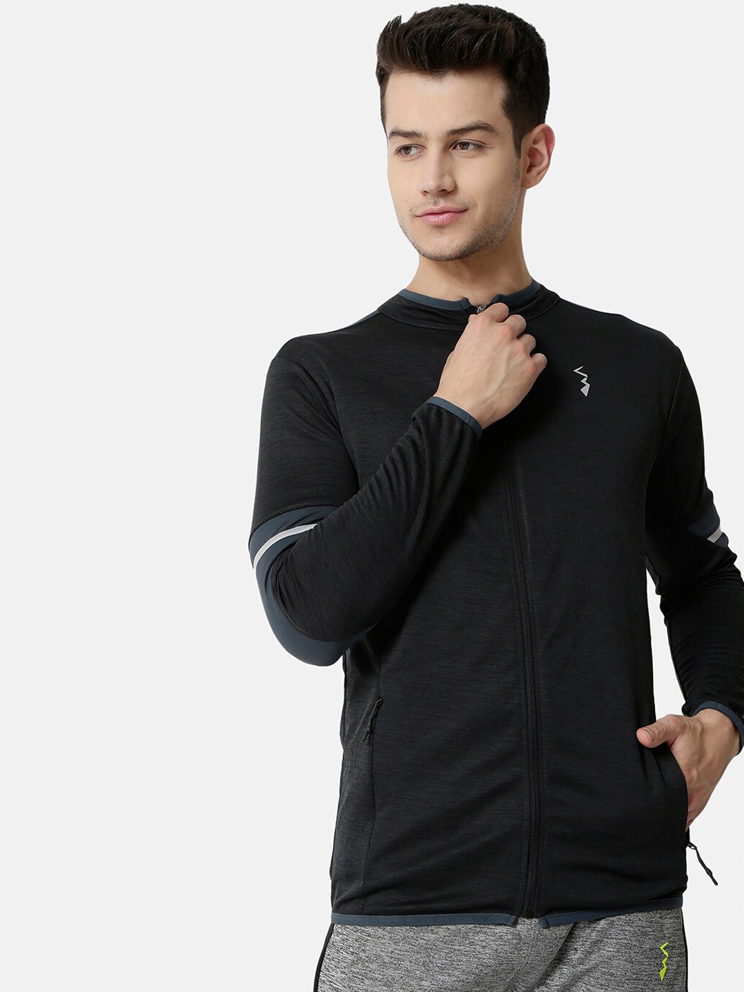 

Campus Sutra Men Charcoal Lightweight Training or Gym Sporty Jacket with Embroidered