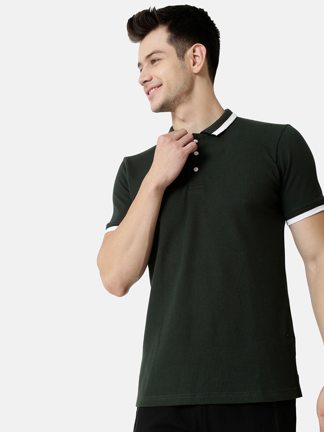 

Campus Sutra Men Green & pine tree Henley Neck T-shirt