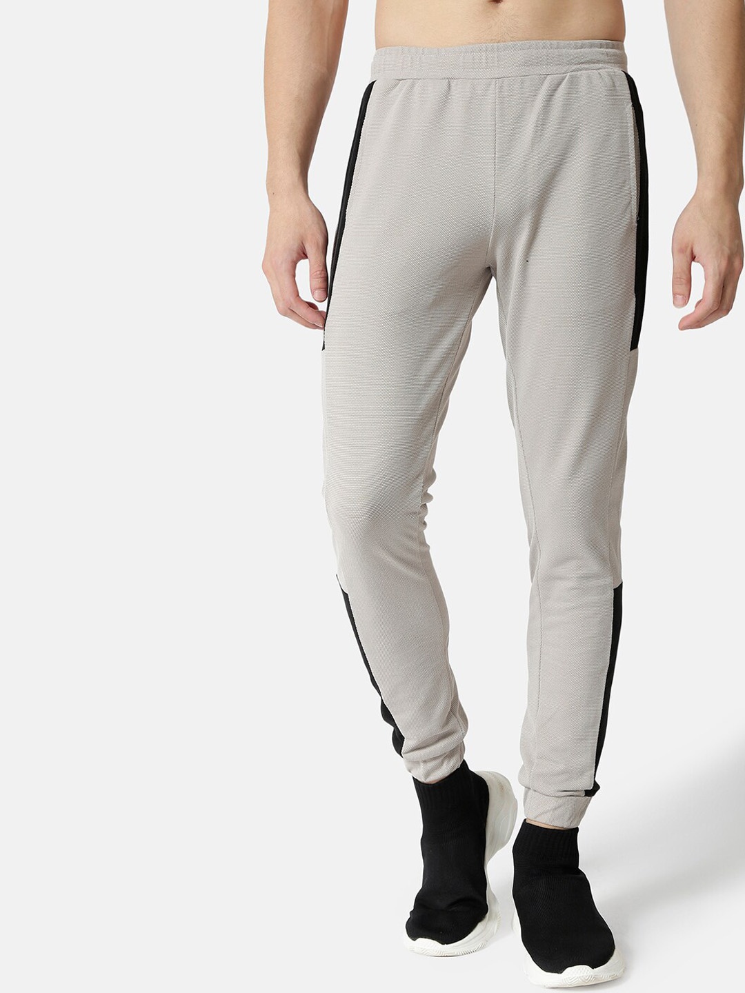 

Campus Sutra Men Grey & Black Colorblocked Track Pants