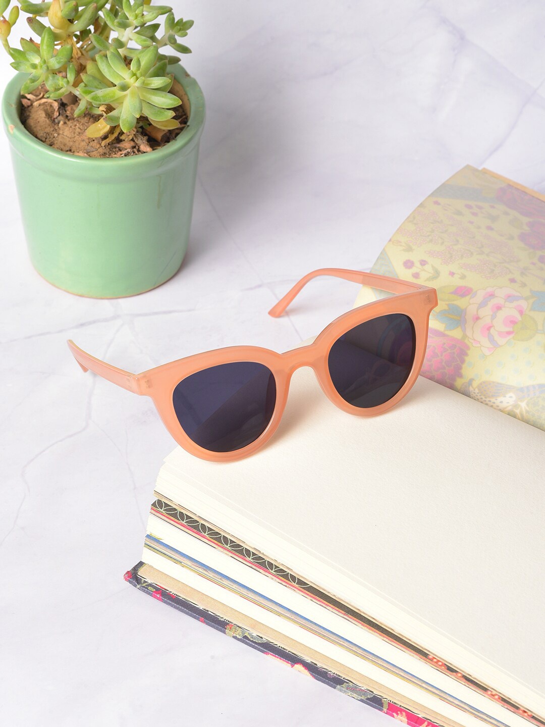 

HAUTE SAUCE by Campus Sutra Women Black Lens & Orange Cateye Sunglasses with UV Protected Lens, Peach
