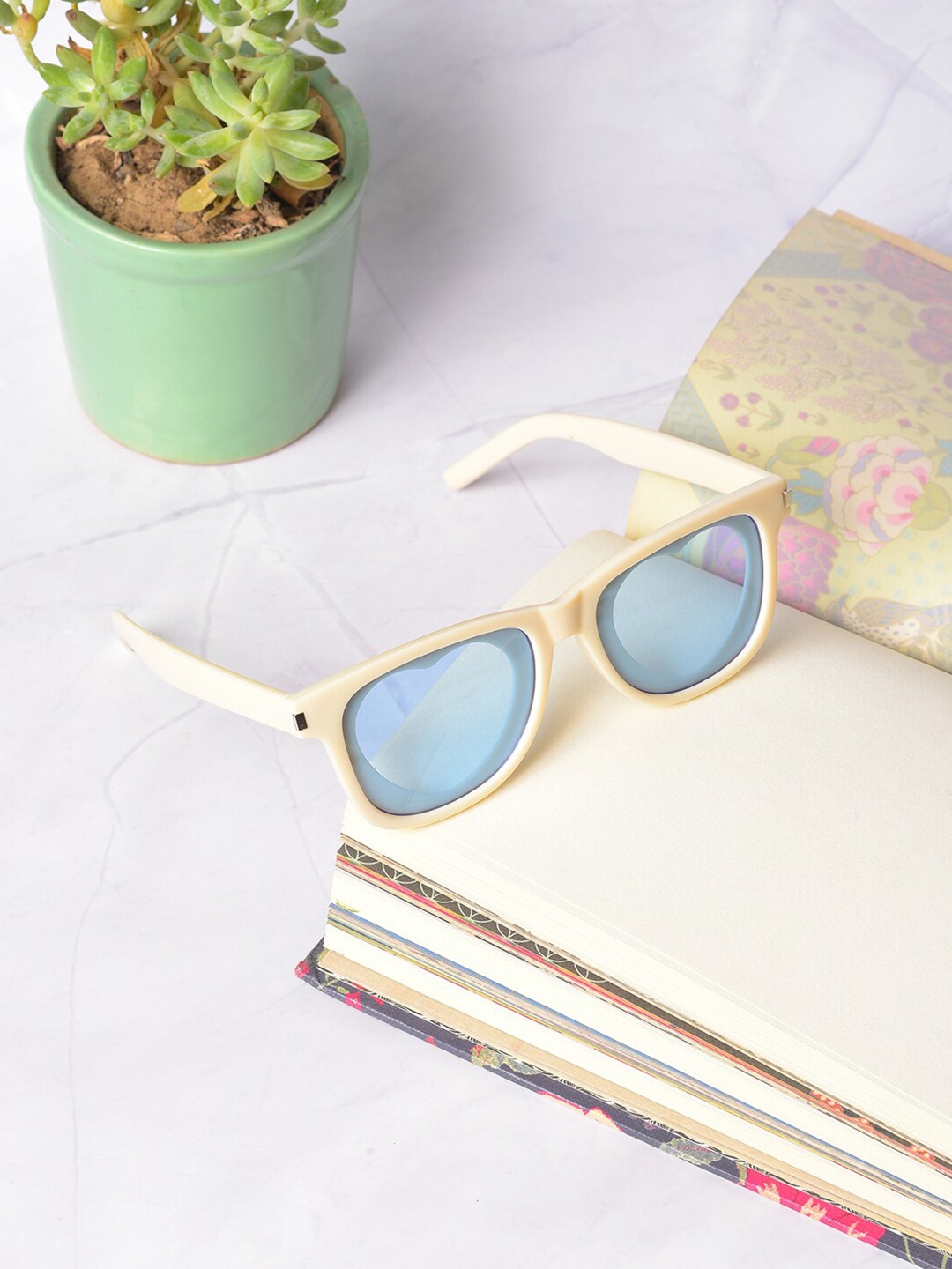 

HAUTE SAUCE by Campus Sutra Women Blue Lens & White Square Sunglasses, Cream