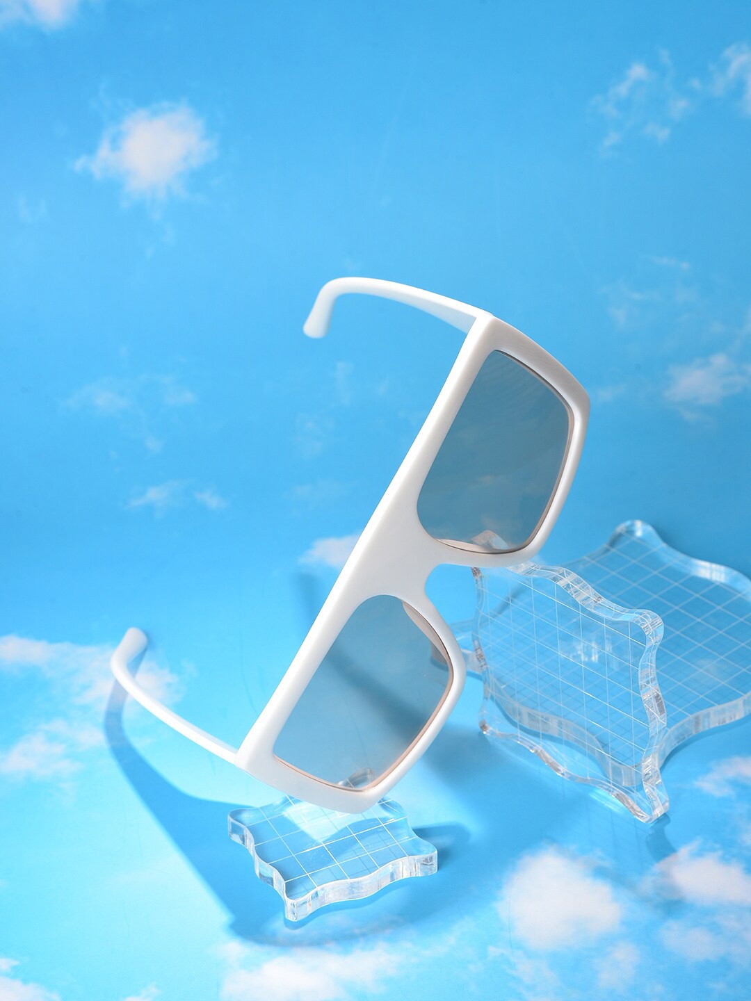 

HAUTE SAUCE by Campus Sutra Women Pink Lens & White Oversized Sunglasses with Polarised Lens