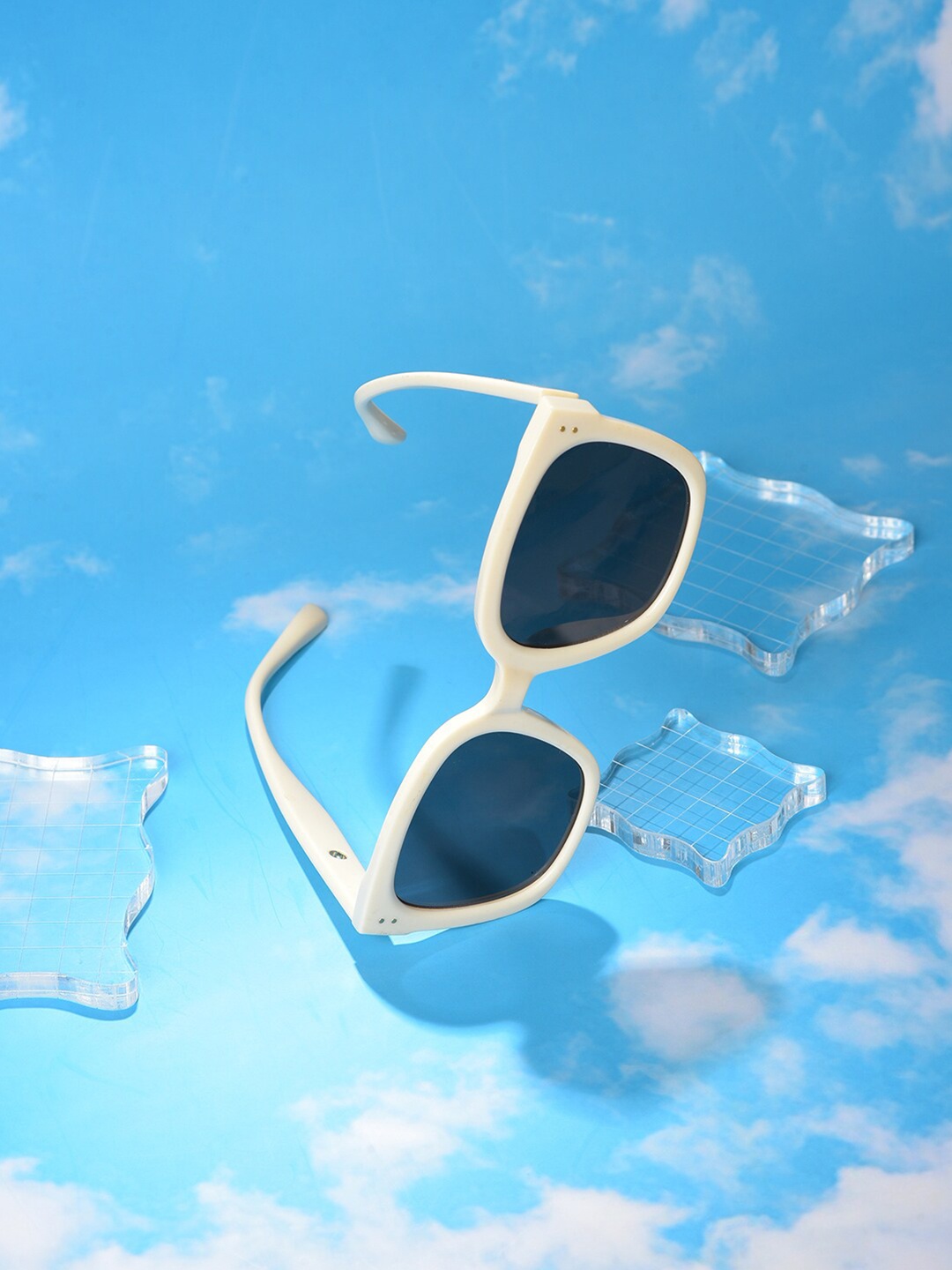 

HAUTE SAUCE by Campus Sutra Women Black Lens & White Butterfly Sunglasses with Polarised Lens