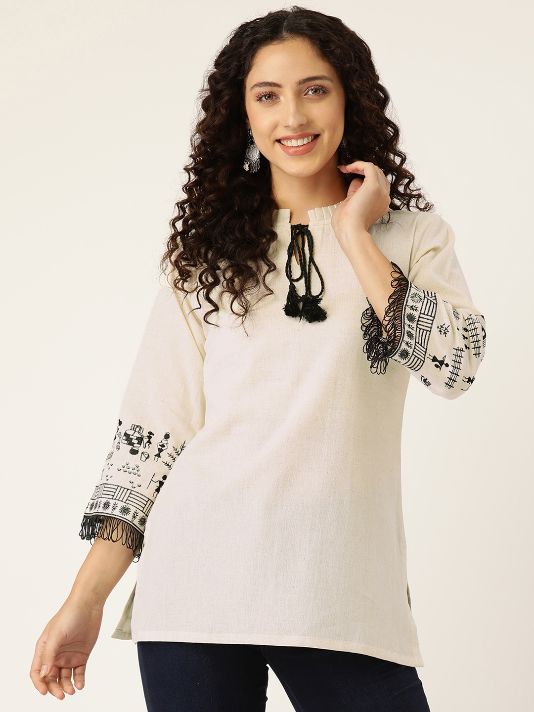 

MissKurti Off White Tribal Embroidered Thread Work Kurti