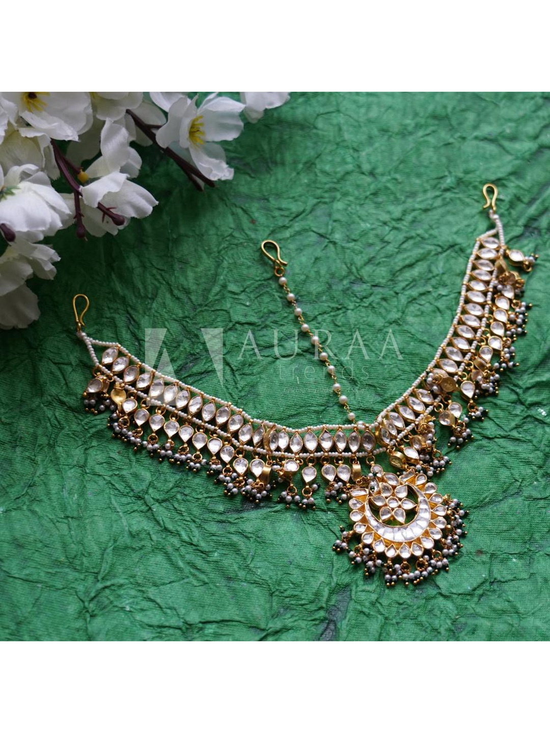 

AURAA TRENDS 22 KT Gold-Plated White & Green Kundan-Studded & Pearl Beaded Matha Patti