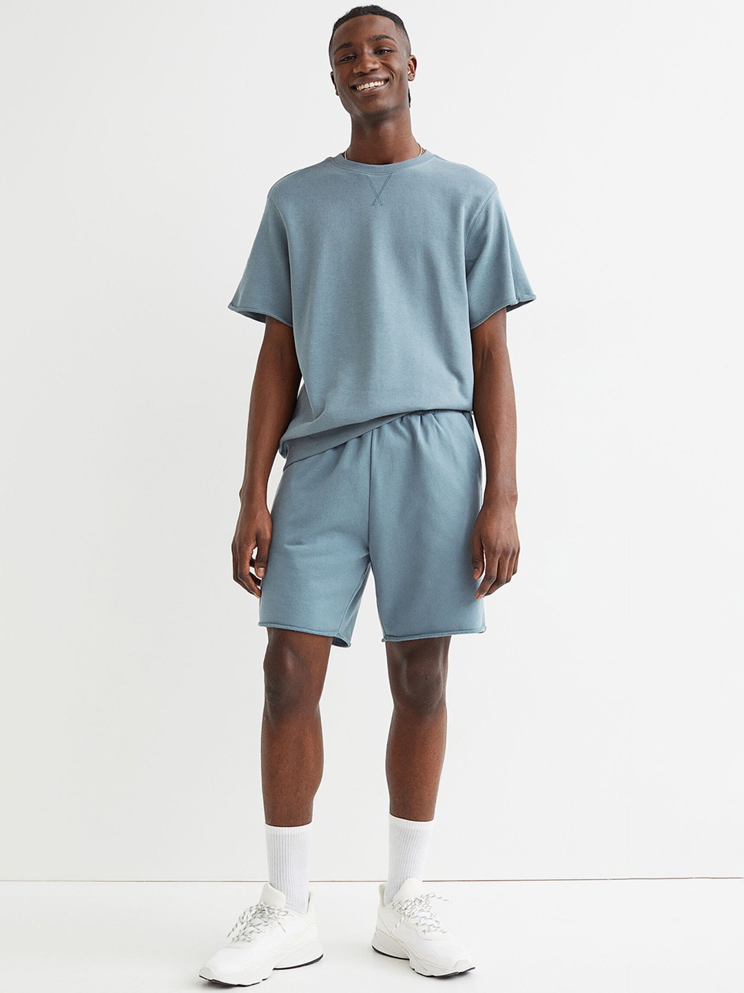 

H&M Men Turquoise Blue Regular Fit Sweatshirt Shorts