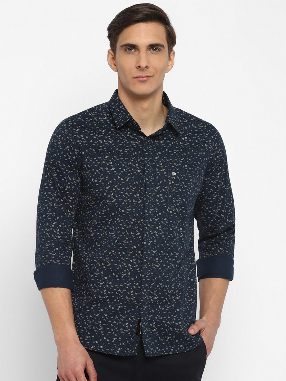 

Red Chief Men Navy Blue Slim Fit Floral Printed Casual Shirt