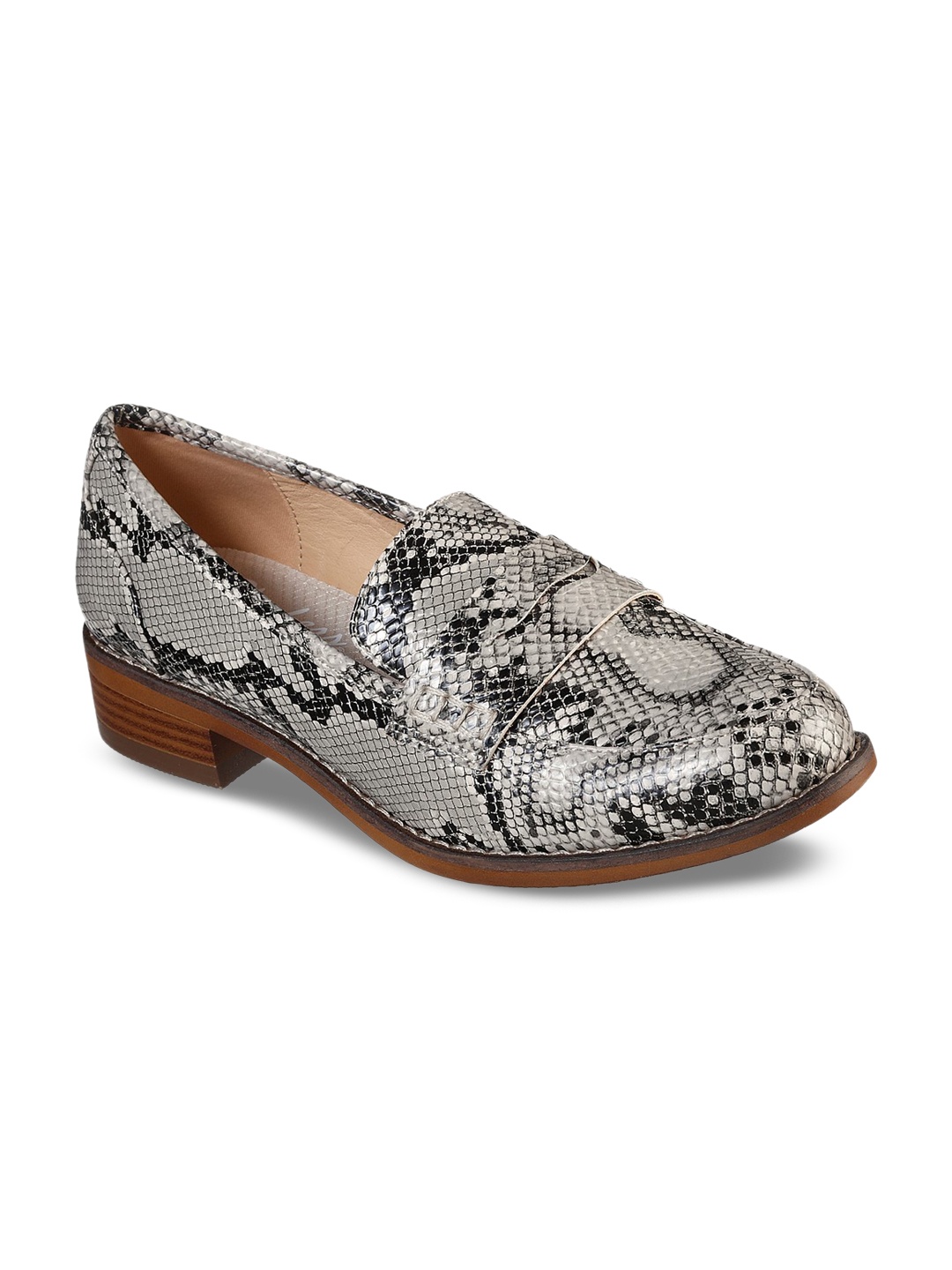 

Skechers Women Nude Printed Loafers