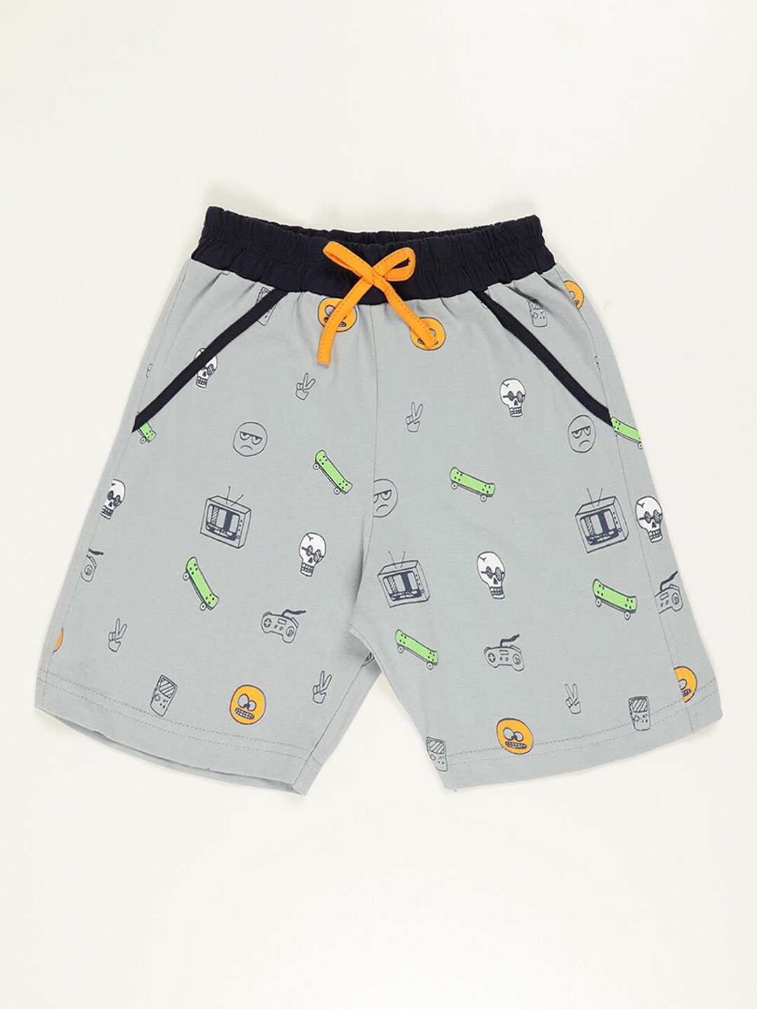 

V2 Value & Variety Boys Green Printed Shorts